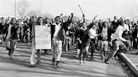  De Soweto Uprising: Een ontploffing van onvrede en de geboorte van een nieuw Zuid-Afrika